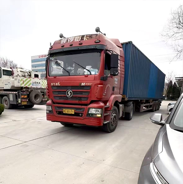 金鋒鋸業帶鋸床、帶鋸條持續發貨中